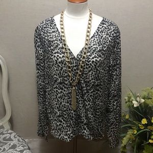 Velvet by Graham & Spencer Long Sleeve L